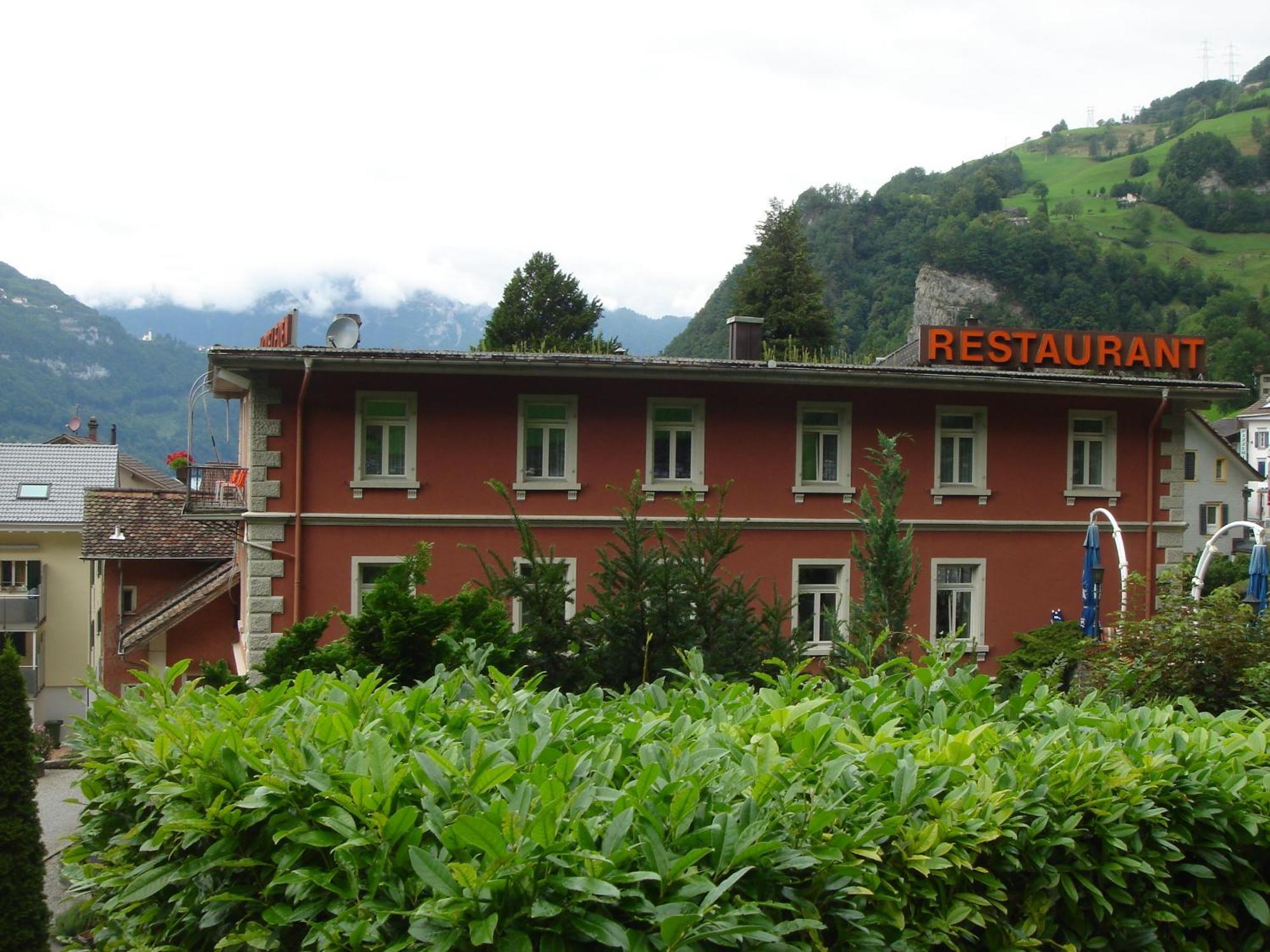 Hotel Eden *